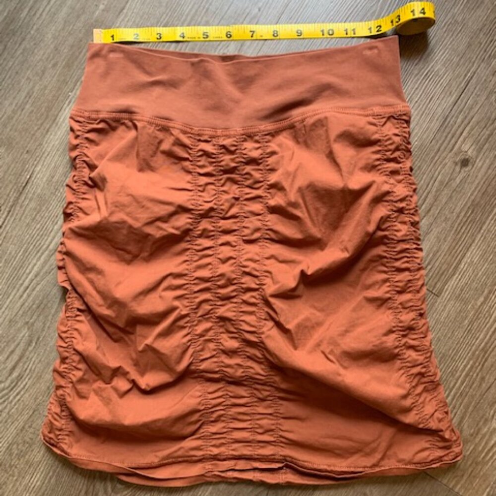 Y2K scrunch skirt - Picture 3 of 5